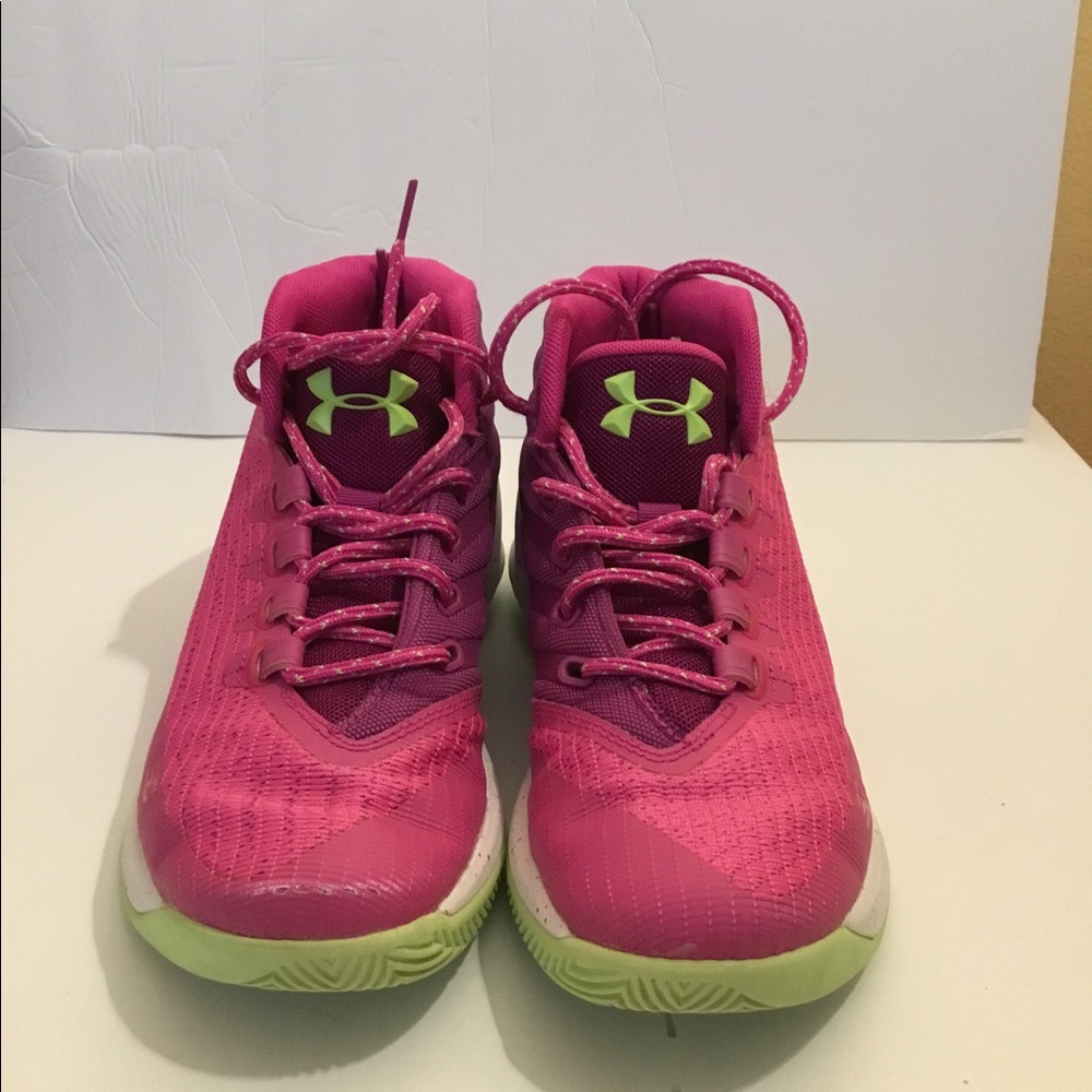 Under Armour sneakers pink youth sz 5..see pictures for slight damage on toe